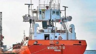 İsveç’te patlayıcı madde taşıdığı iddiası ile Türk armatöre ait Panama bayraklı Whiskey Trio adlı gemi yetkililerce alıkonuldu. İsveç’te patlayıcı madde taşıyan bir Türk armatöre ait yük gemisi yetkililerce alıkonuldu. Limanda tutulan geminin sahibi Türk şirket, yapılan kontrolün rutin olduğunu savundu. […]